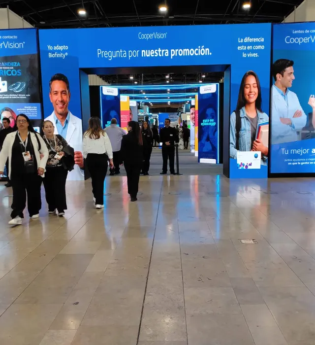Activación de marca con entrada iluminada
